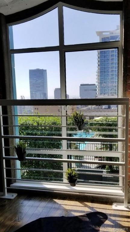 Views - 849 S Broadway