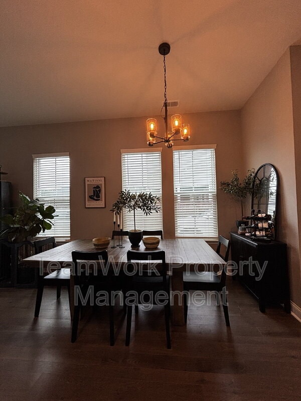 Building Photo - 214 Narrowleaf Ave