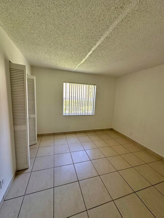 Building Photo - 12165 Royal Palm Blvd