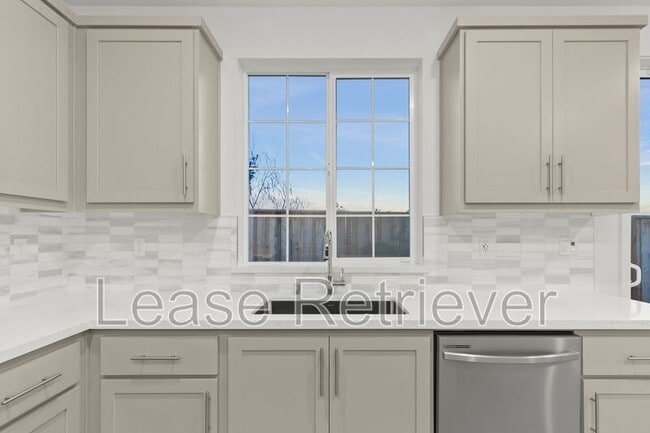 Building Photo - 1909 Ariana Pl