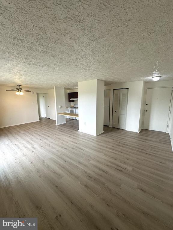 Building Photo - 995L Heather Ridge Dr