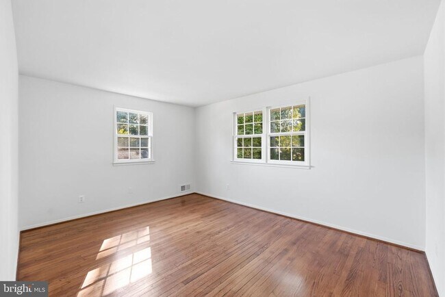 Building Photo - 8009 Gosport Ln