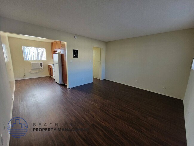 Building Photo - 13921 Normandie Ave.