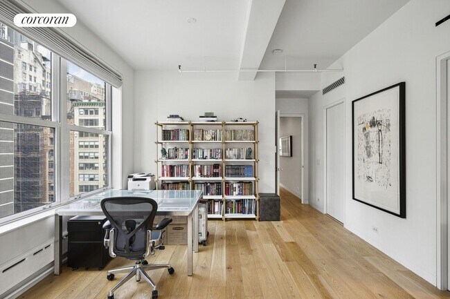 Building Photo - 11 W 30th St