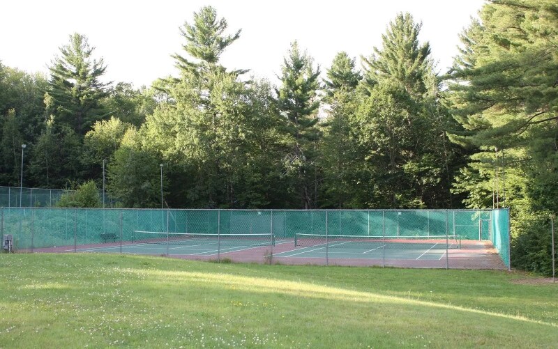 Building Photo - 12 Streamside Rd