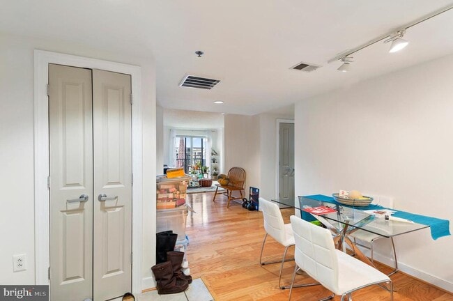 Building Photo - 777 7th St NW