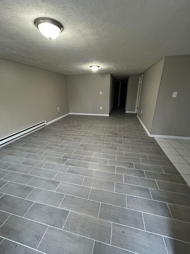 Building Photo - Laura Drive Tri-Plex