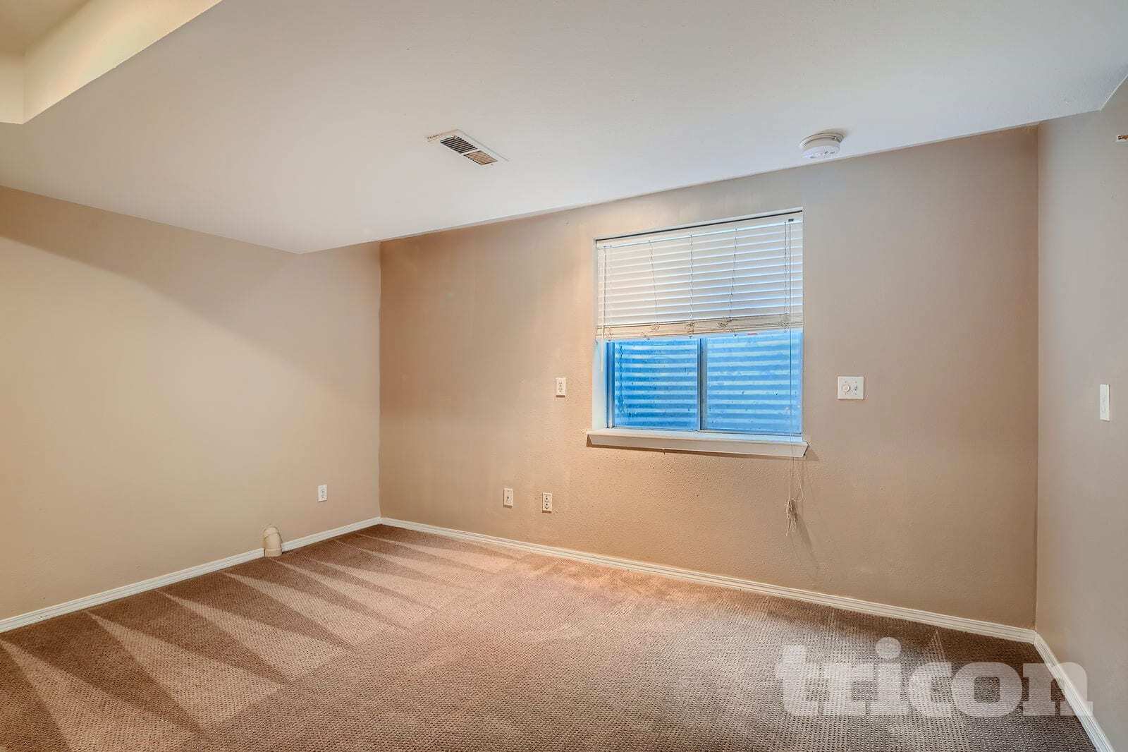 Building Photo - 5752 S Ouray Ct