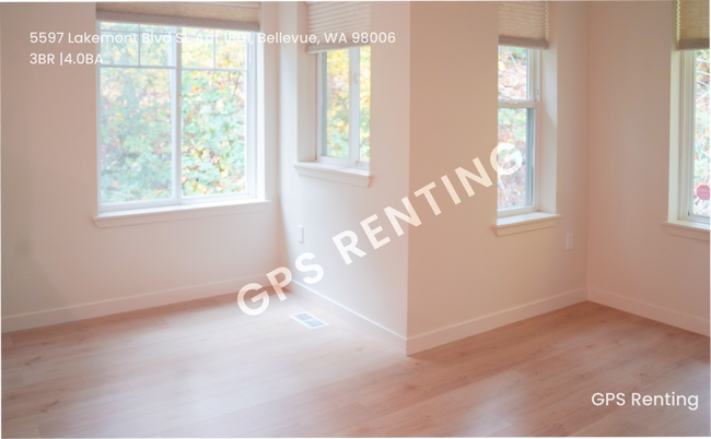 Building Photo - Beautiful Bed 3, Bath 4, home!