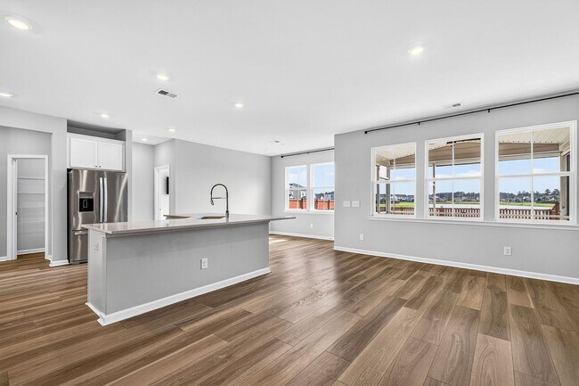 Building Photo - 204 Lake Minsi Dr