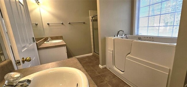 Building Photo - 3350 Steeple Way