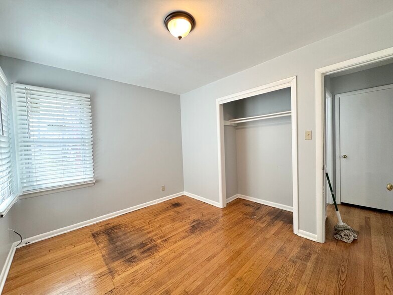 Building Photo - 4513 Virginia Ave