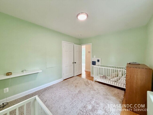 Building Photo - 4825 Butterworth Pl NW