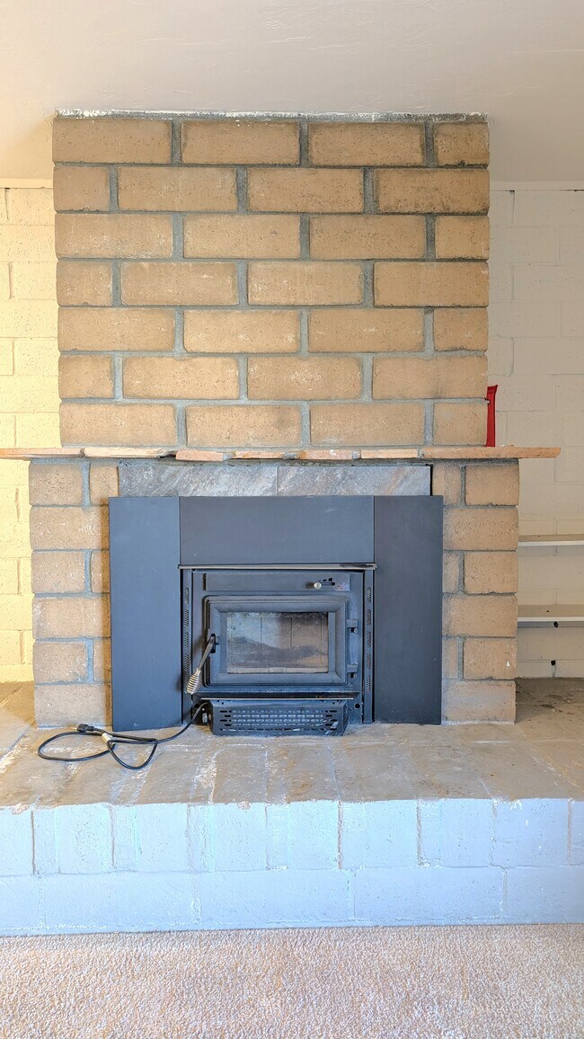 Building Photo - 1514 N Elaine Way