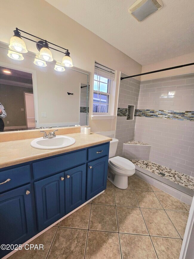 Building Photo - 603 Diamonte Cir