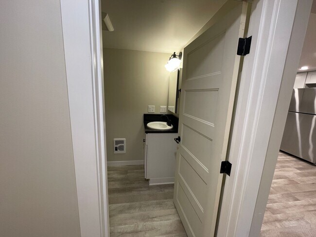 Building Photo - Fantastic Newly Remodeled Lower Unit in Buckman with Washer/Dryer