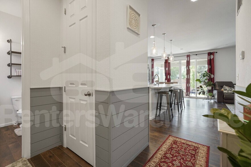 Building Photo - 22150 E Mansfield Pl