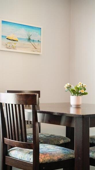 Building Photo - 14 Sanchez Ave