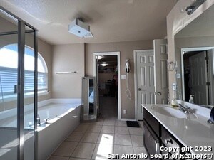 Building Photo - 2537 Hourless Oaks Ln