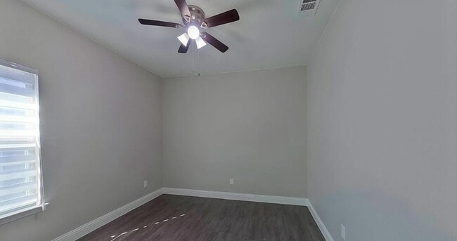 Building Photo - Spacious, Stylish, and Simply Perfect — 4 Bedroom Home