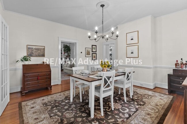 Building Photo - Spacious home located in The Avenues