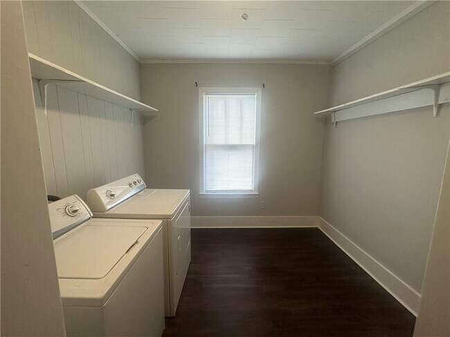 Building Photo - 708 Glenwood St