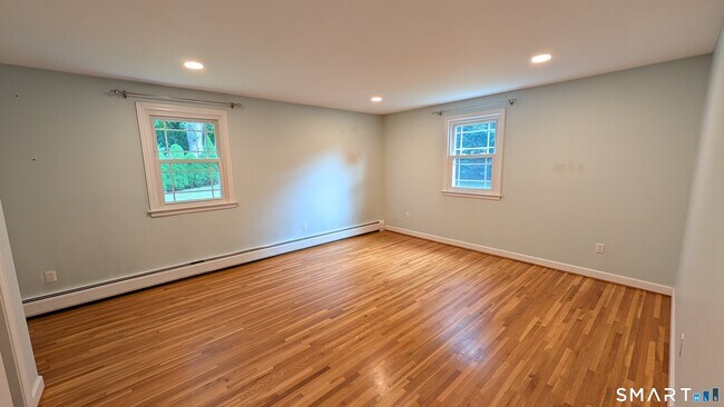 Building Photo - 166 Stevens Ln