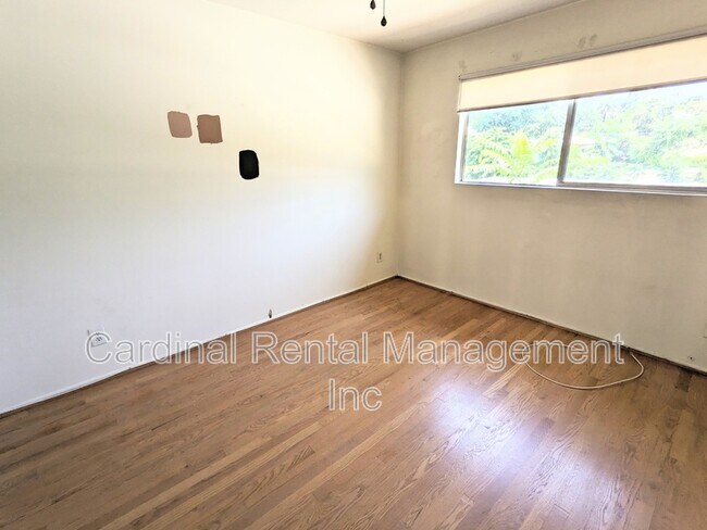 Building Photo - 241 S Ave 57