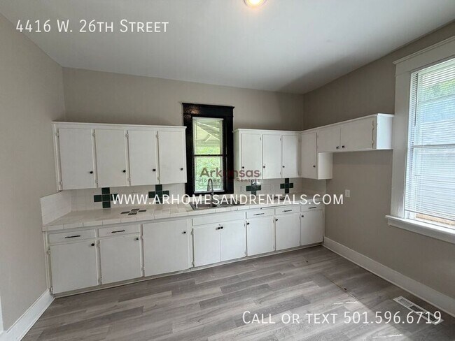 Building Photo - 4416 W 26th St