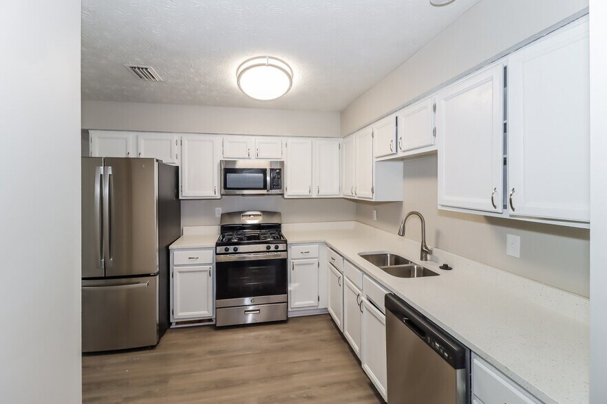 Building Photo - 643 Tarragon Way SW