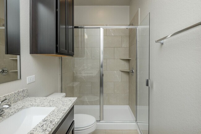 Building Photo - Beautifully designed and thoughtfully main...
