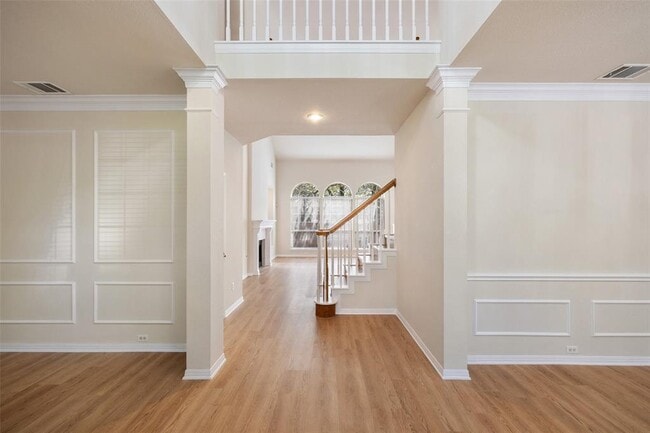 Building Photo - 11505 Leon Grande Cove