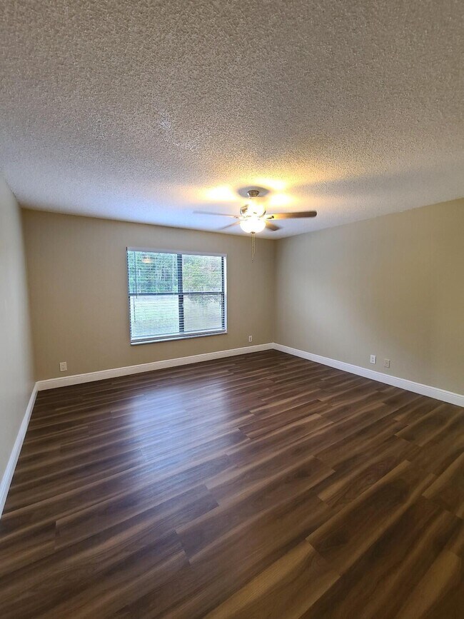 Building Photo - 1601 Windorah Way