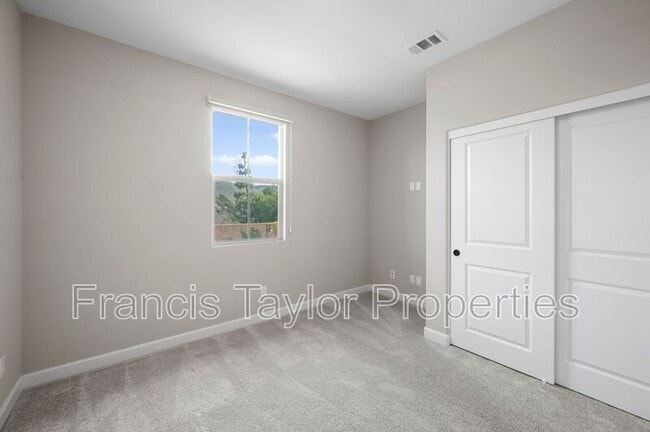 Building Photo - 10912 Jericho Way