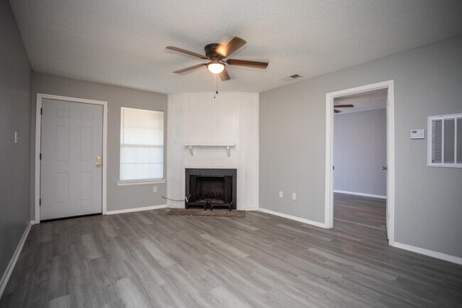 Building Photo - 103 Limoges St