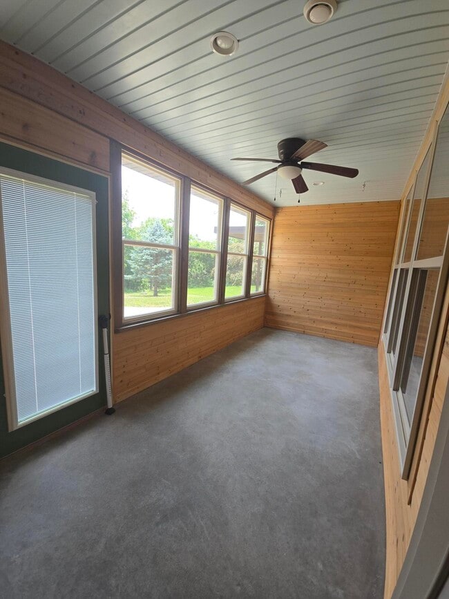 Building Photo - 3308 Snow Leopard Dr