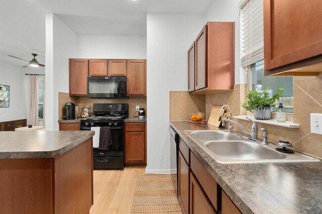 Building Photo - 4613 Graceful Ln