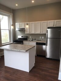 Building Photo - 2341 W McMicken Ave