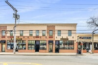 Building Photo - 409 Plandome Rd