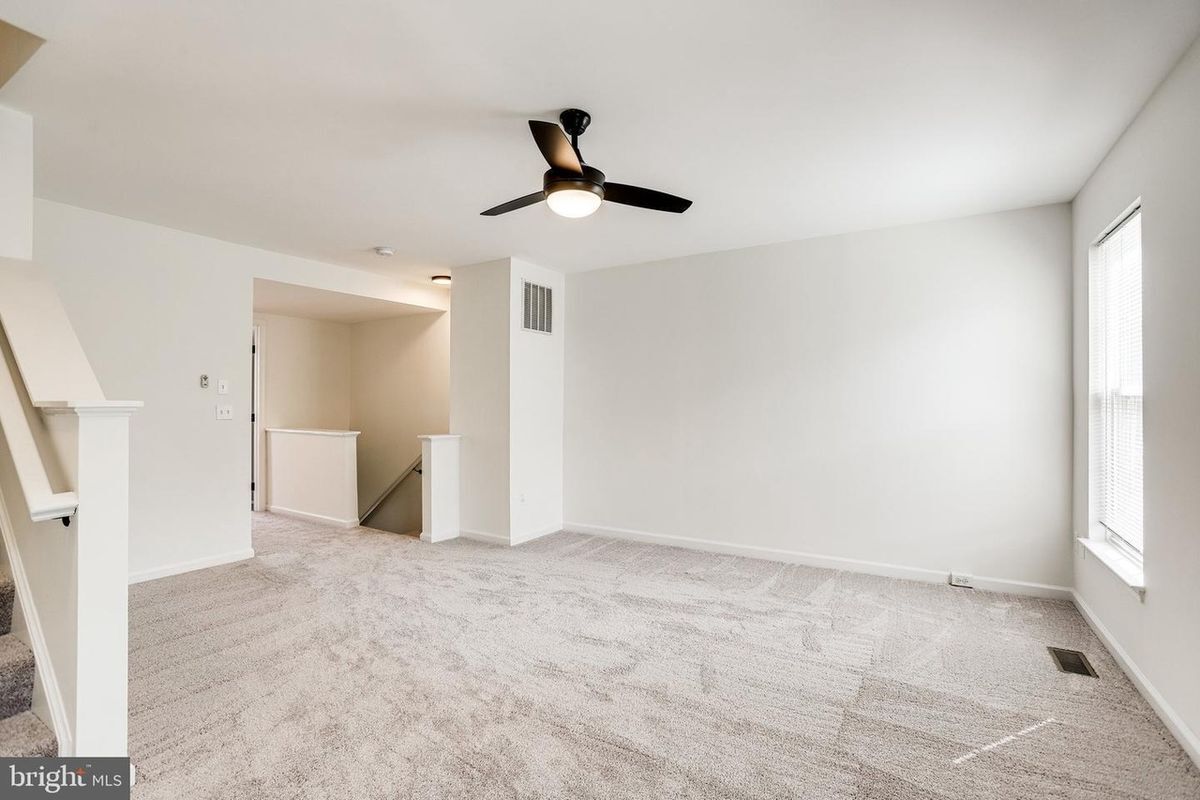 Building Photo - 15656 Three Otters Pl