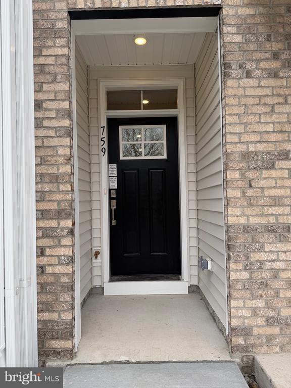 Building Photo - 759 Platinum Dr