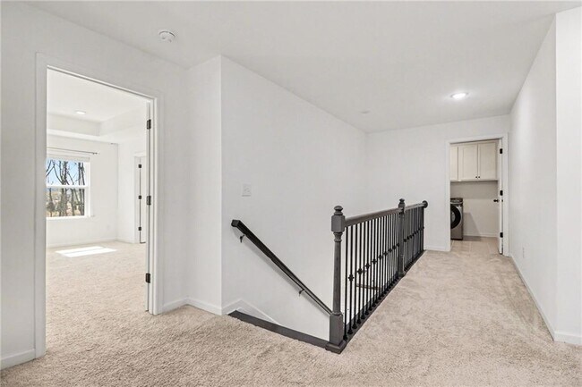 Building Photo - 5510 Bower Pl