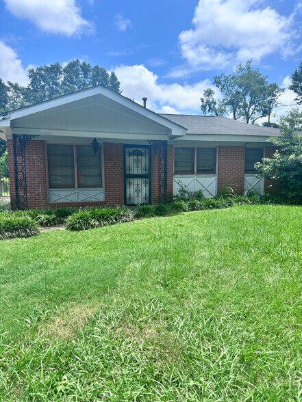 Primary Photo - 3066 Tyler Rd