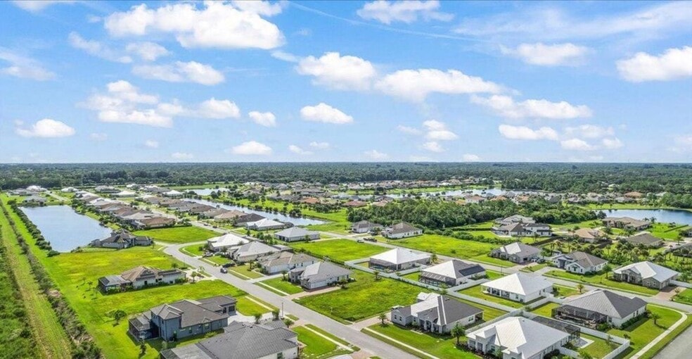 Building Photo - 5089 Realm Run