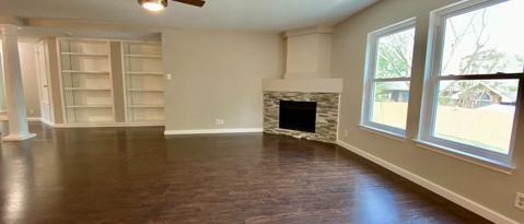 Building Photo - 1801 Apache Trail