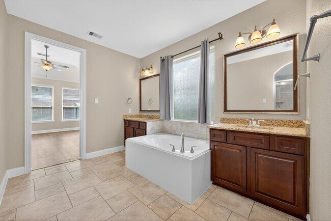 Building Photo - 3679 Cottage Pines Ln