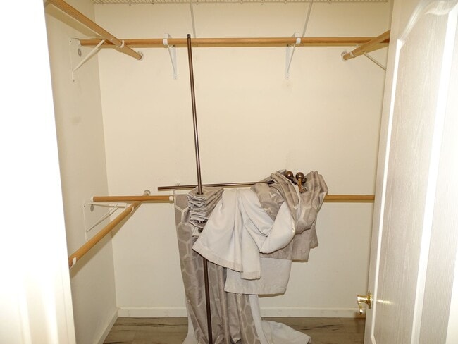 Building Photo - Beautiful One Story 2 Bedroom Townhome Wit...