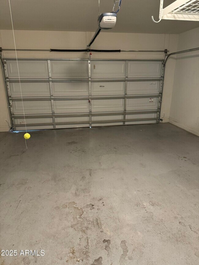 Building Photo - 11009 E Sutter Ave