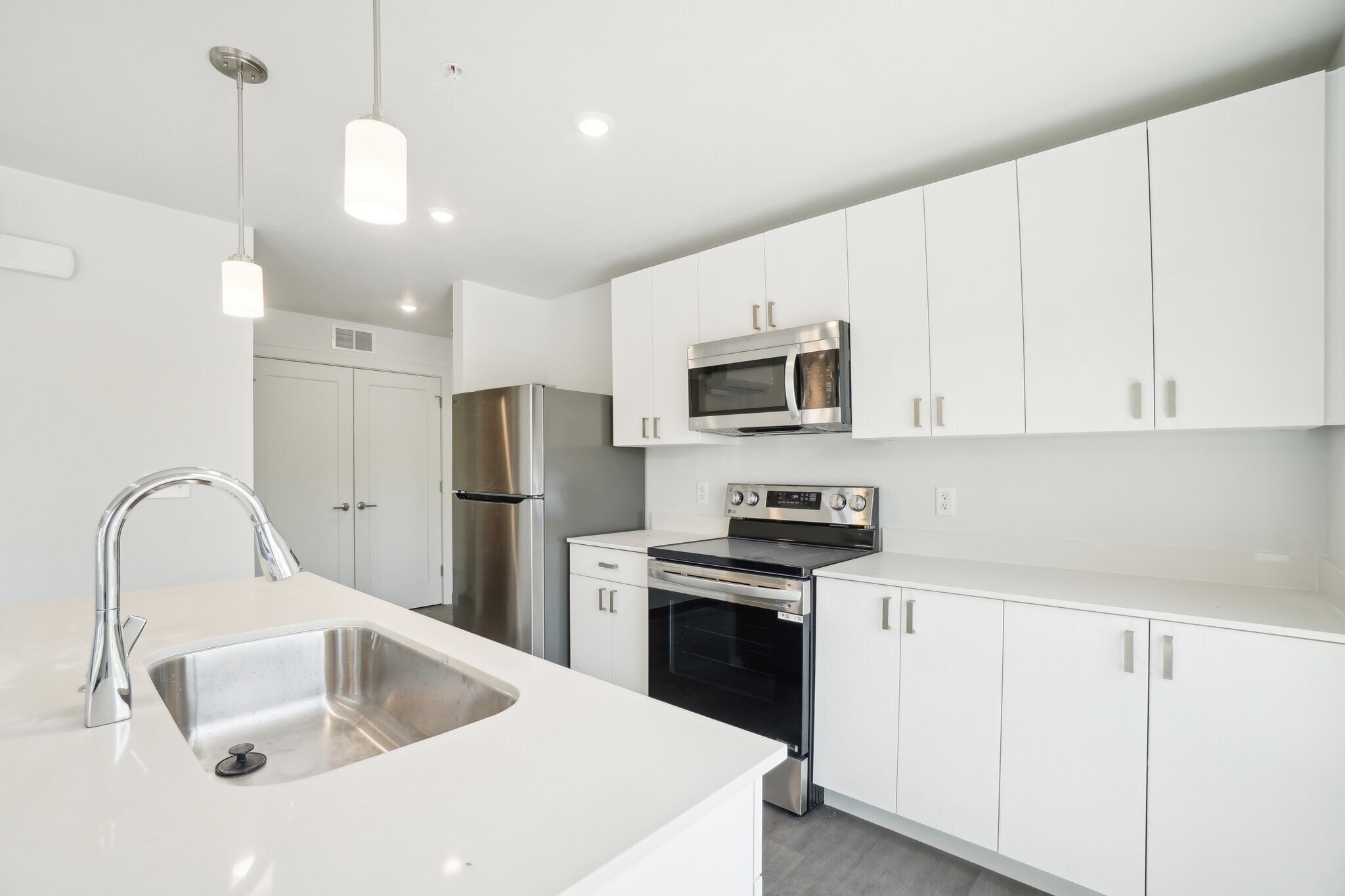 Building Photo - 1326 S 500 E