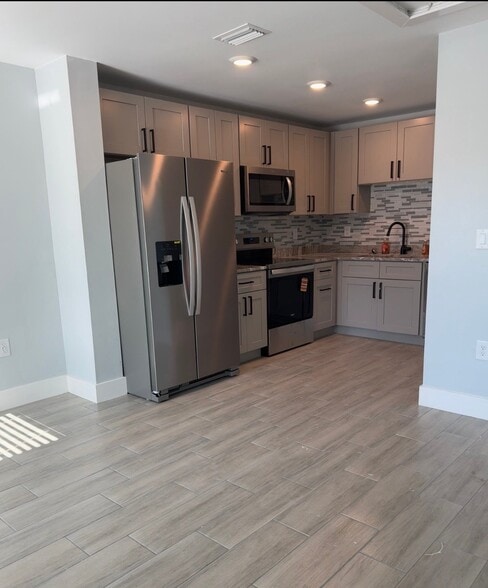 Building Photo - 3667 Michigan Ave